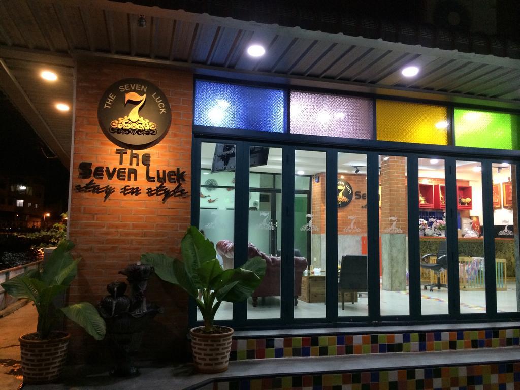 The Seven Luck Hotel Bangkok Exterior photo