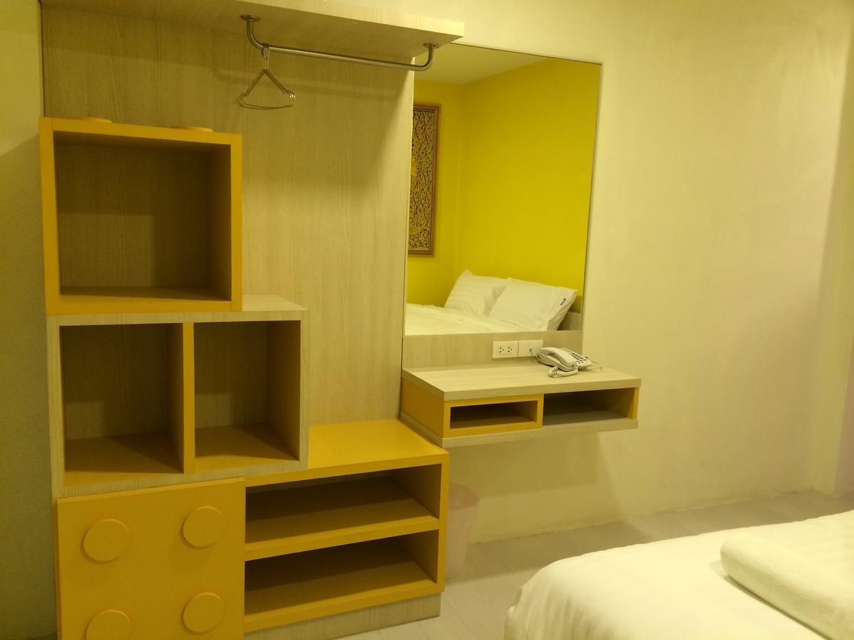 The Seven Luck Hotel Bangkok Room photo